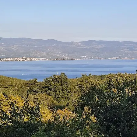 2 With Pool Island Krk By Guid فيلة ريسيكا