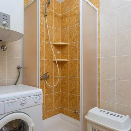 2 With Pool Island Krk By Guid ריסיקה