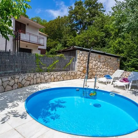 2 With Pool Island Krk By Guid וילה